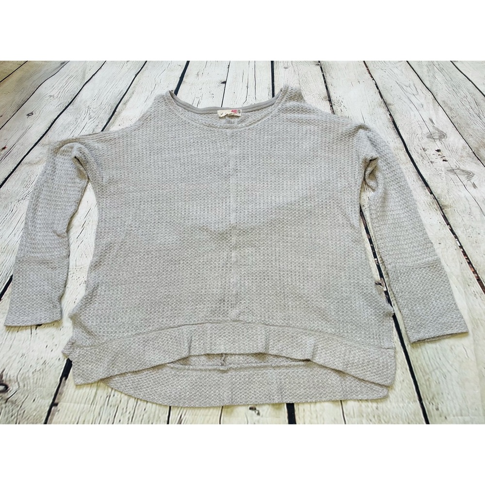 Signify Grey Knit Cold Shoulder Top - Picture 7 of 12